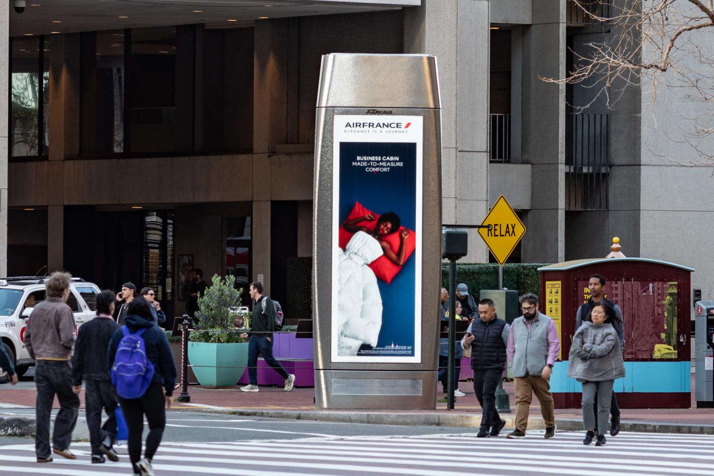 Air France JCDecaux San Francisco Digital Kiosk Advertising