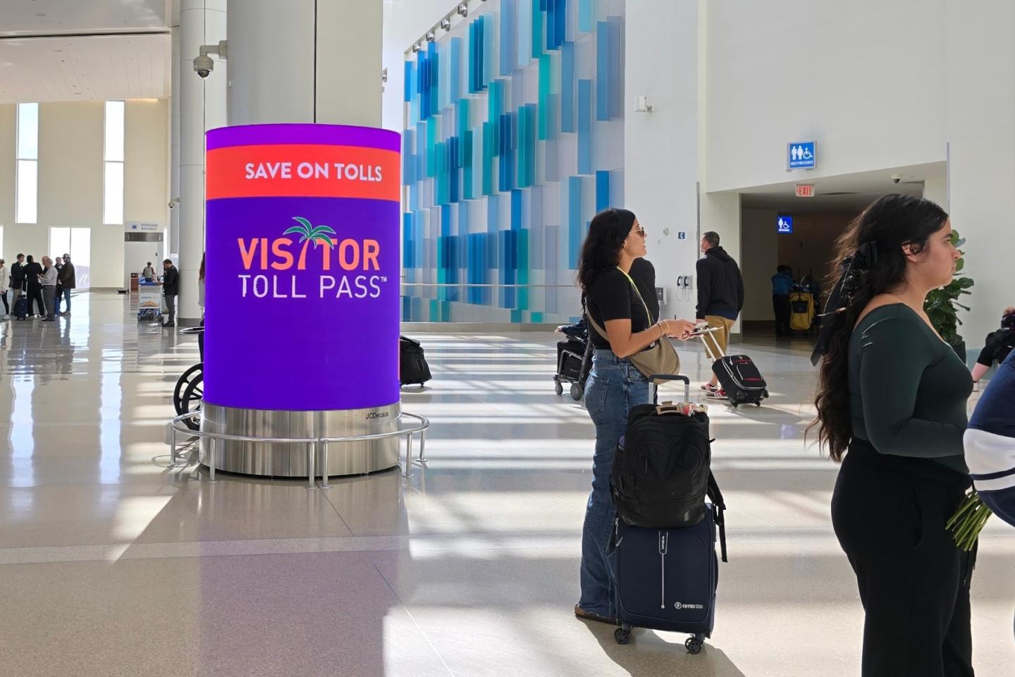 Central Florida Expressway advertises on iconic 360 degree digital columns in MCO