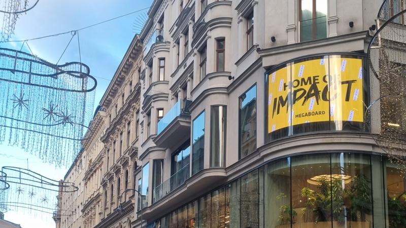 MEGAscreen Kärntner Strasse von MEGABOARD